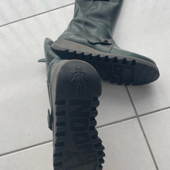 Fly London boots New. - Picture 6 of 8